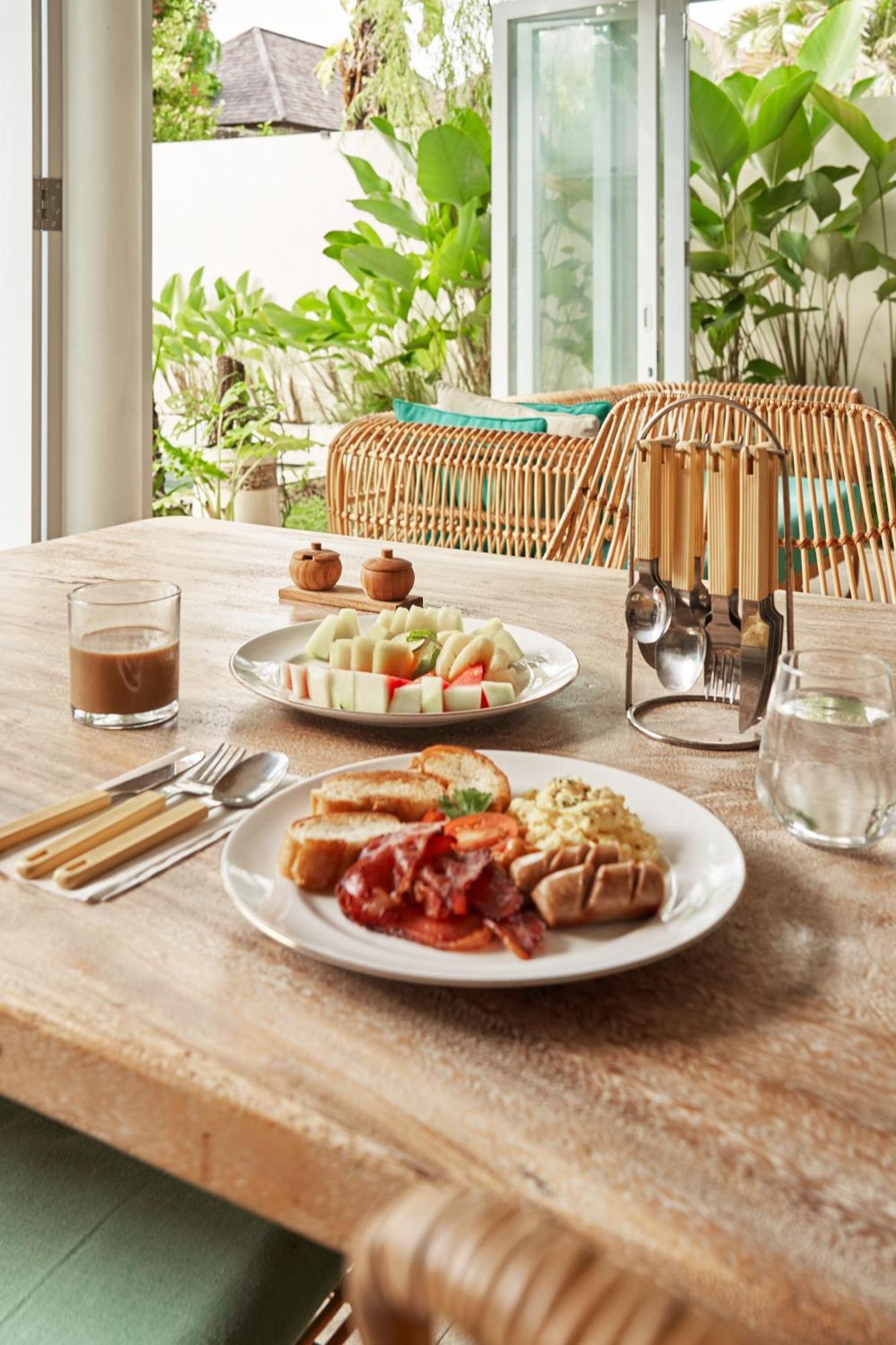 Villa Karuna Uppala Umalas Canggu Екстериор снимка